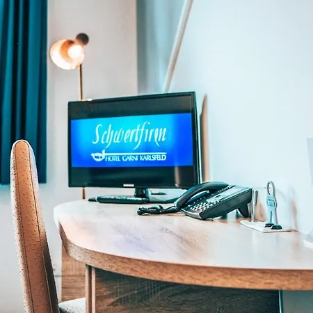 Schwertfirm