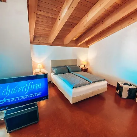 Schwertfirm 3* Κάρλσφελντ