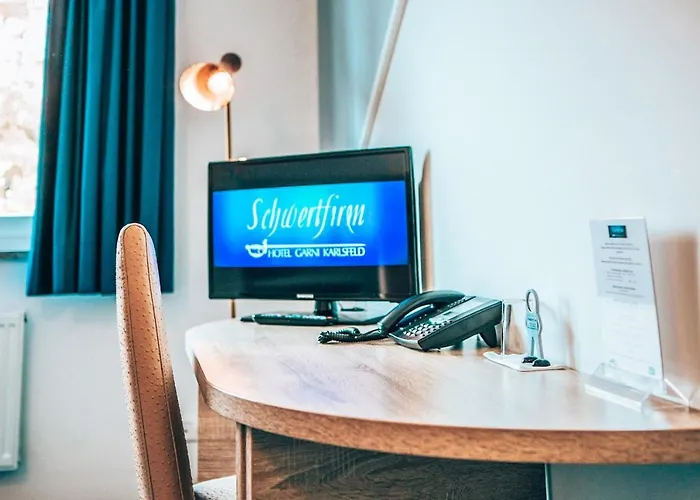 Schwertfirm