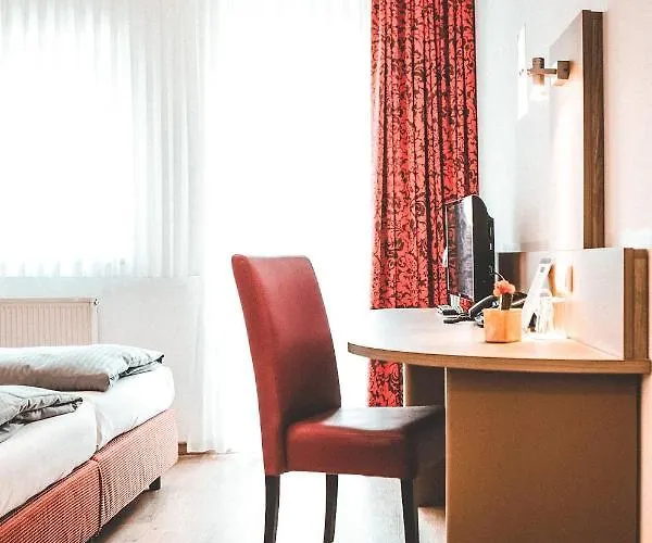 Schwertfirm 3* Karlsfeld